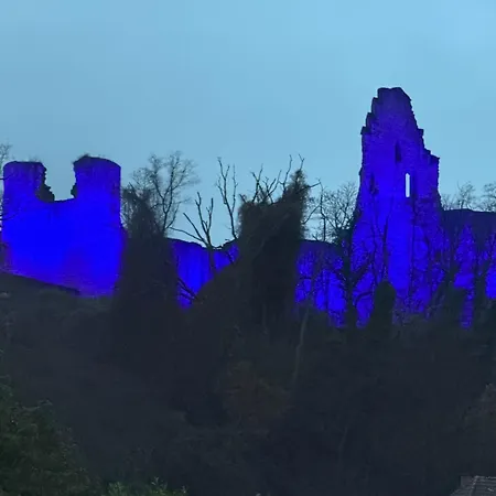 Zum Burggraf ホテル 3*