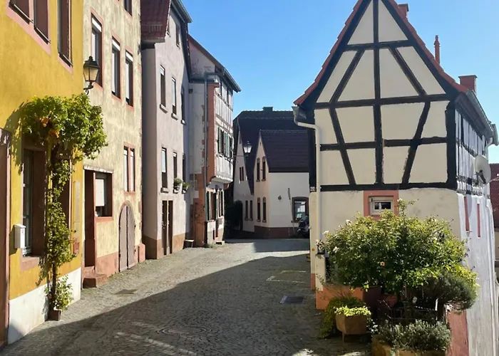 酒店 Zum Burggraf 诺伊莱宁恩