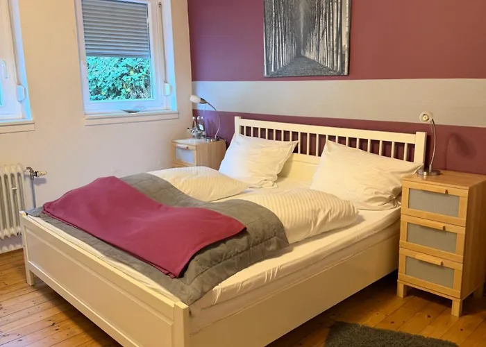 Zum Burggraf 酒店 诺伊莱宁恩